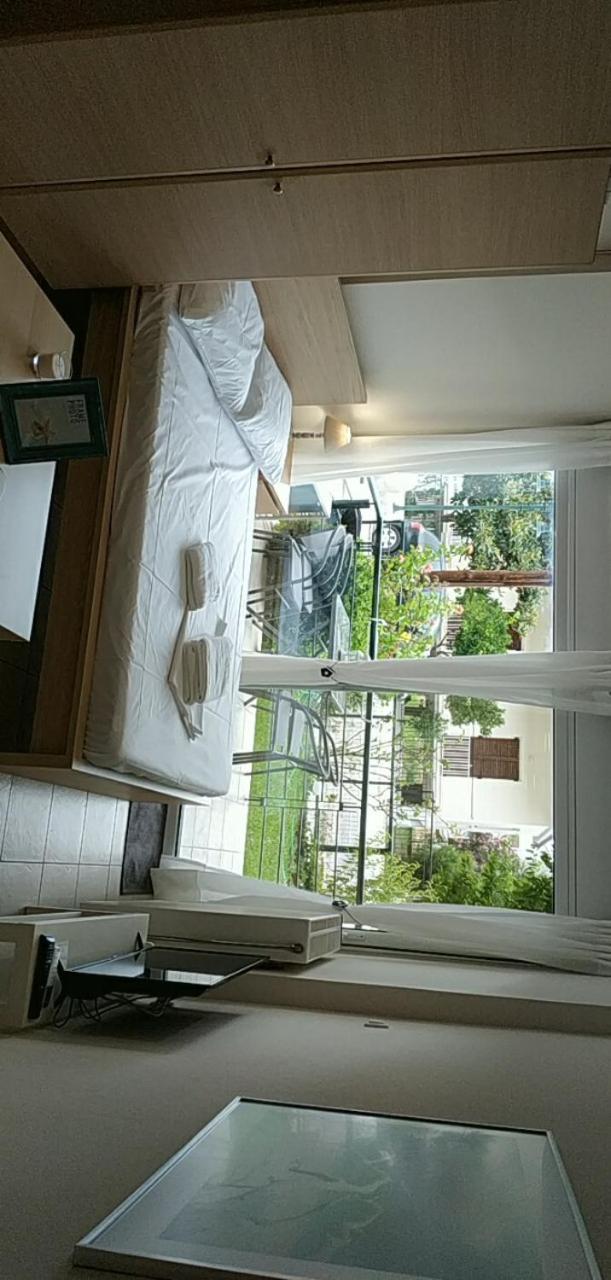 Ourania'S Apartments Камена-Вурла Екстер'єр фото